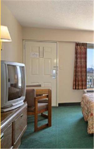 Days Inn By Wyndham Apple Valley Pigeon Forge/Sevierville Oda fotoğraf