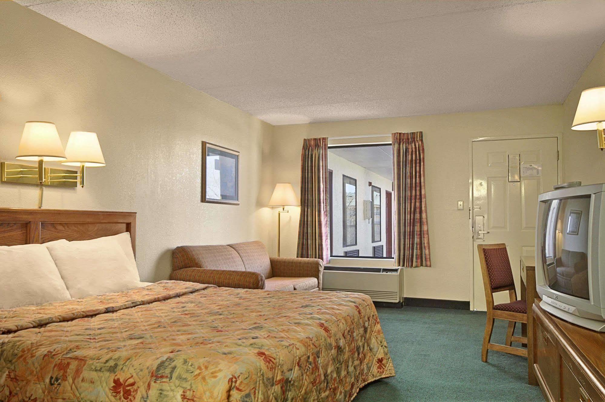 Days Inn By Wyndham Apple Valley Pigeon Forge/Sevierville Oda fotoğraf