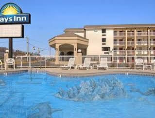 Days Inn By Wyndham Apple Valley Pigeon Forge/Sevierville Dış mekan fotoğraf